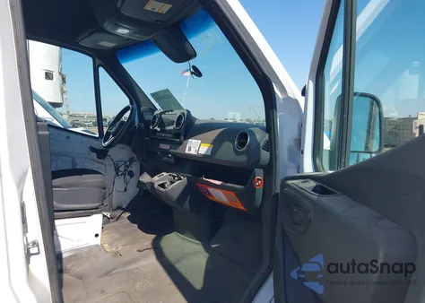 2019 Mercedes-Benz Sprinter 2500 High Roof V6 from USA, damaged, VIN WD3PF1CD0KP080471